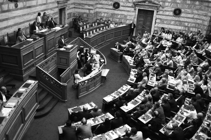 Δεν πέρασε η απλή αναλογική – Βαριά λόγια μεταξύ Τσίπρα και Μητσοτάκη | iefimerida.gr 0