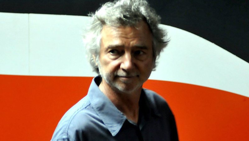 Νεκρός βρέθηκε στο σπίτι του ο σκηνοθέτης του «L.A. Confidential» | iefimerida.gr 0