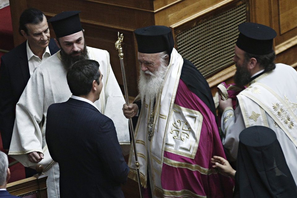 Ιερώνυμος στους βουλευτές: Ευχόμαστε και σε εσάς και σε εμάς καλή δύναμη | iefimerida.gr 7