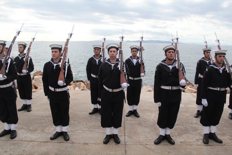 Ο Προκόπης Παυλόπουλος στο Μνημείο Υποβρυχίων στον Φλοίσβο | iefimerida.gr 3