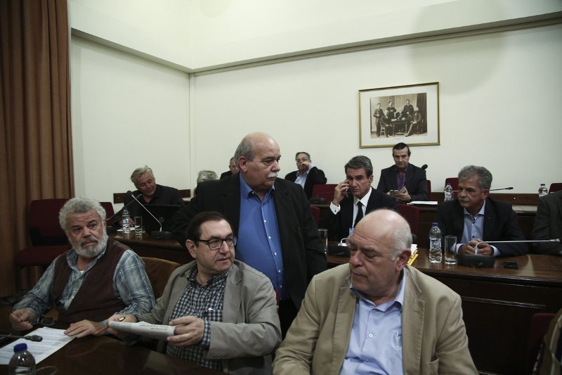 Οπισθεν ολοταχώς η κυβέρνηση για το ΕΣΡ -Νέος πρόεδρος ο Κουτρομάνος, που πρότεινε η ΝΔ | iefimerida.gr 2