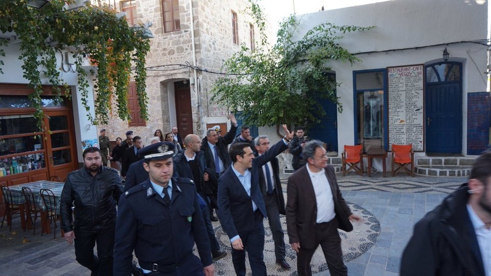 Τσίπρας από Νίσυρο: Δεν θα ρωτήσουμε κανέναν πού θα δώσουμε τα πλεονάσματα | iefimerida.gr 8