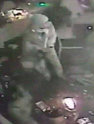 Τρόμος στην Κωνσταντινούπολη -Επίθεση ενόπλου σε κλαμπ, 39 νεκροί | iefimerida.gr 0