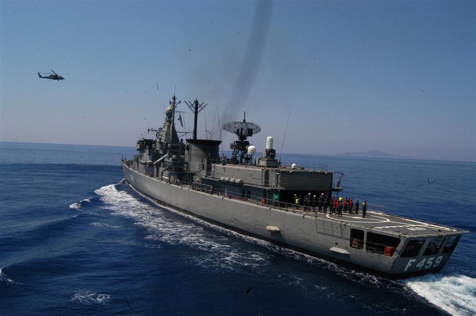 Κυβερνήτης φρεγάτας «Αδριάς»: Στα Ιμια, θα βαράγαμε και θα πηγαίνανε στον πάτο, αλλά θα χάναμε και κόσμο | iefimerida.gr 1