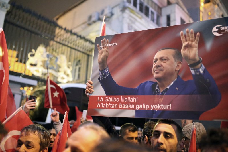 Ο Ερντογάν βρυχάται και απειλεί την Ευρώπη | iefimerida.gr 2