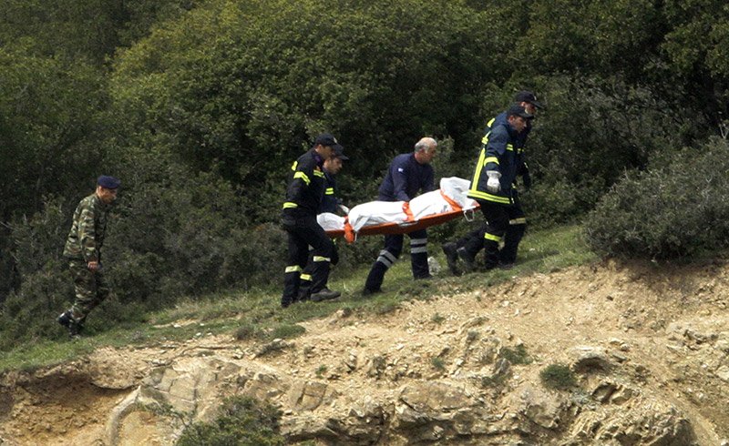 Συντριβή ελικοπτέρου στο Σαραντάπορο: 4 νεκροί, μία επιζήσασα | iefimerida.gr 2