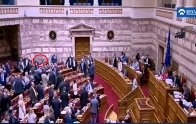 Θύελλα για τον τραμπουκισμό Κασιδιάρη -ΝΔ: Η Χ. Αυγή βάζει πλάτη στο ΣΥΡΙΖΑ | iefimerida.gr 1
