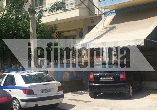 Οικογενειακή τραγωδία στην Πετρούπολη: Σε σοβαρή κατάσταση η 18χρονη, τα τραύματα από μαχαίρι και ο καβγάς πριν ξεσπάσει η φωτιά | iefimerida.gr 1