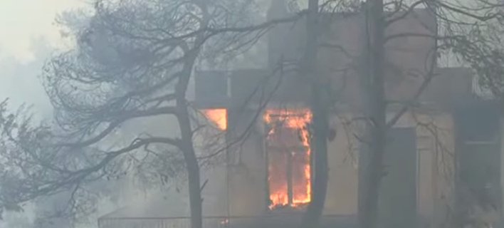 Πύρινη κόλαση: Η φωτιά άφησε καμμένη γη στον Κάλαμο -Καίγεται ο Βαρνάβας | iefimerida.gr 13