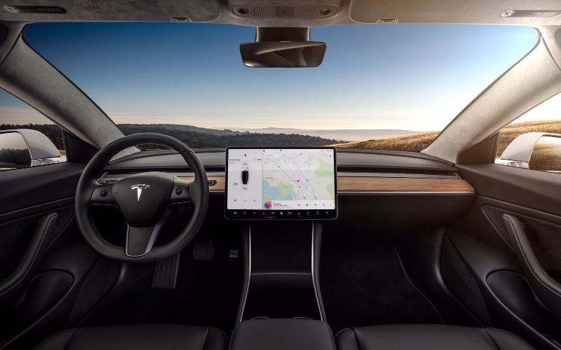Το Tesla Model 3 δεν θα ξεκλειδώνει με κλειδί, αλλά με εφαρμογή | iefimerida.gr 0