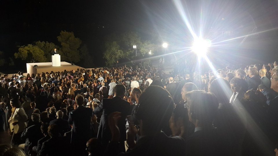 Το όραμα Μακρόν για νέα Ευρώπη -Μίλησε στα ελληνικά στην Πνύκα! | iefimerida.gr 4