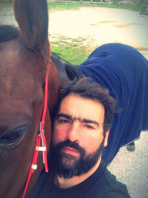Η γαλλική απόβαση του κορυφαίου προπονητή καθαρόαιμων ίππων Γιώργου Αλιμπινίση | iefimerida.gr 1