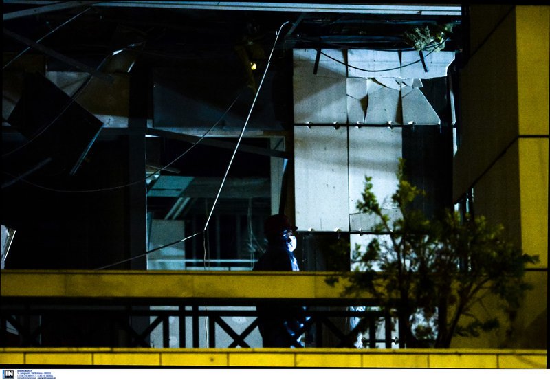 Βόμβα στο Εφετείο: Καταδρομική επίθεση με βανάκι από 4 τρομοκράτες | iefimerida.gr 13