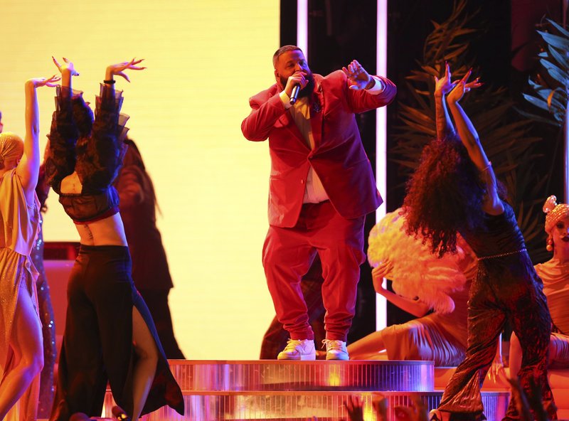 Grammy 2018: Τα τραγούδια και οι τραγουδιστές που βραβεύτηκαν | iefimerida.gr 8