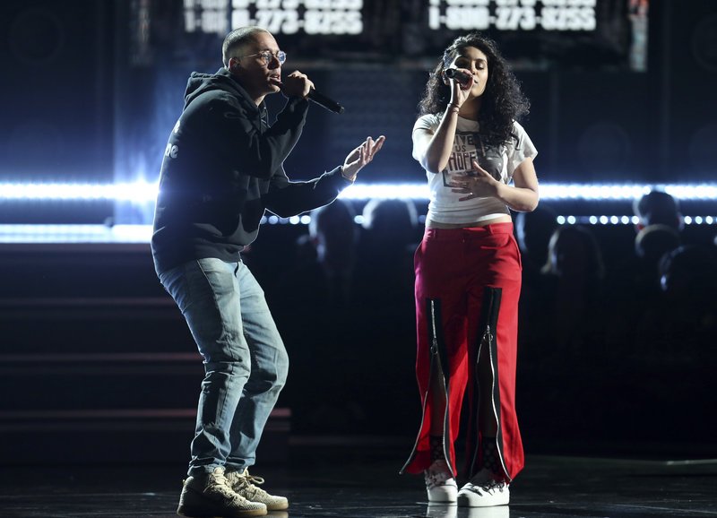 Grammy 2018: Τα τραγούδια και οι τραγουδιστές που βραβεύτηκαν | iefimerida.gr 6