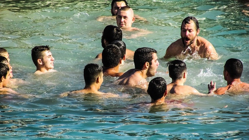Τι συμβολίζουν τα Θεοφάνεια | iefimerida.gr 1