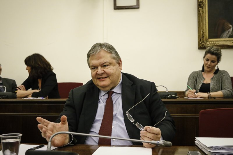 Βενιζέλος στην προανακριτική για Novartis: Να ψάξετε σε βάθος -Οχι να μπει στο αρχείο και να μείνει η λάσπη | iefimerida.gr 1