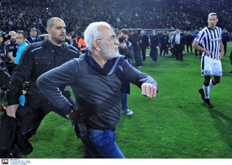 Αναζητείται ο Ιβάν Σαββίδης στο πλαίσιο του αυτοφώρου -Για την εισβολή στον αγωνιστικό χώρο, όχι για το όπλο | iefimerida.gr 0