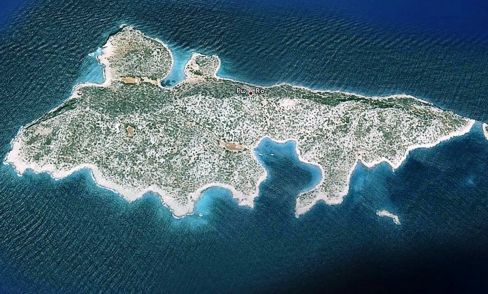 Τουρκικό ελικόπτερο στα 200 μέτρα από τη Ρω -Πυρά στον αέρα από την ελληνική φρουρά | iefimerida.gr 2