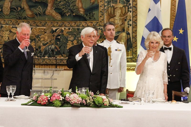 ΠτΔ σε Κάρολο: Ευελπιστούμε σε επιστροφή των Γλυπτών του Παρθενώνα | iefimerida.gr 24