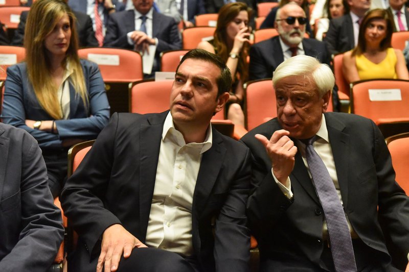 Τσίπρας: Η έξοδος από τα μνημόνια δεν θα αλλάξει άμεσα θεαματικά τη ζωή μας | iefimerida.gr 2