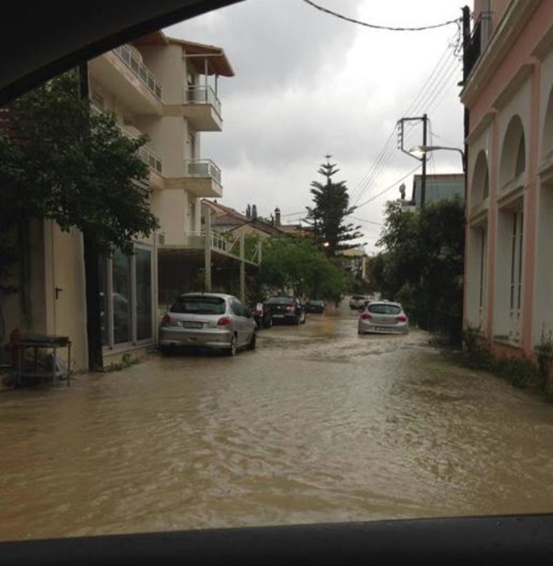 Λευκάδα: Εικόνες βιβλικής καταστροφής από την κακοκαιρία -Πλημμύρισαν σπίτια και ξενοδοχεία | iefimerida.gr 2
