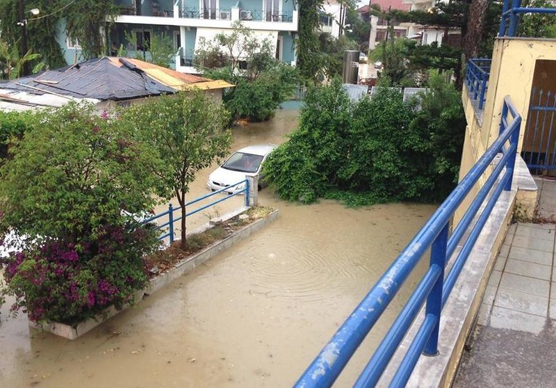 Λευκάδα: Εικόνες βιβλικής καταστροφής από την κακοκαιρία -Πλημμύρισαν σπίτια και ξενοδοχεία | iefimerida.gr 5