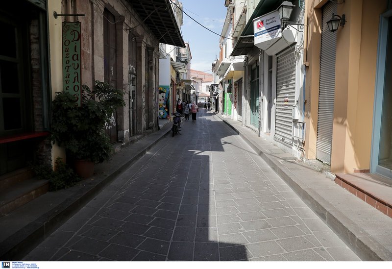 Κλειστά καταστήματα & ερημιά σε Λέσβο, Χίο -Εναντίον Τσίπρα | iefimerida.gr 0