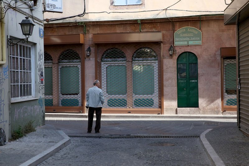 Κλειστά καταστήματα & ερημιά σε Λέσβο, Χίο -Εναντίον Τσίπρα | iefimerida.gr 2