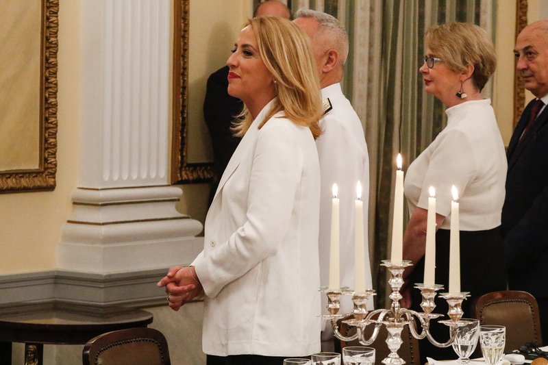 ΠτΔ σε Κάρολο: Ευελπιστούμε σε επιστροφή των Γλυπτών του Παρθενώνα | iefimerida.gr 13