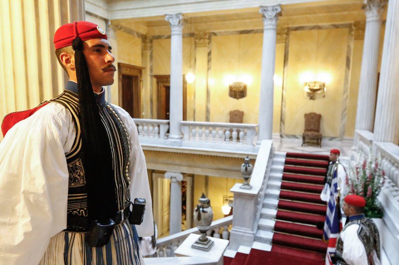 ΠτΔ σε Κάρολο: Ευελπιστούμε σε επιστροφή των Γλυπτών του Παρθενώνα | iefimerida.gr 10