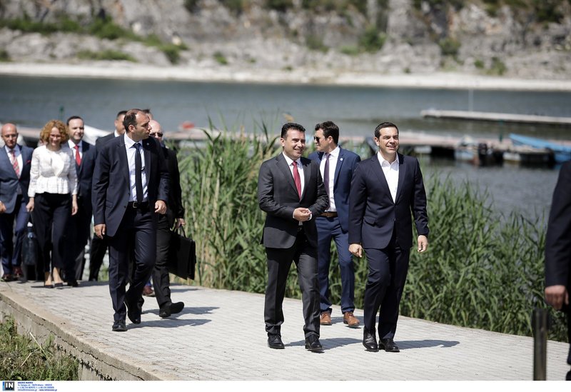 Ξένος Τύπος για συμφωνία: Tέλος στη διένεξη Αθήνας-ΠΓΔΜ -Τα επόμενα βήματα | iefimerida.gr 2