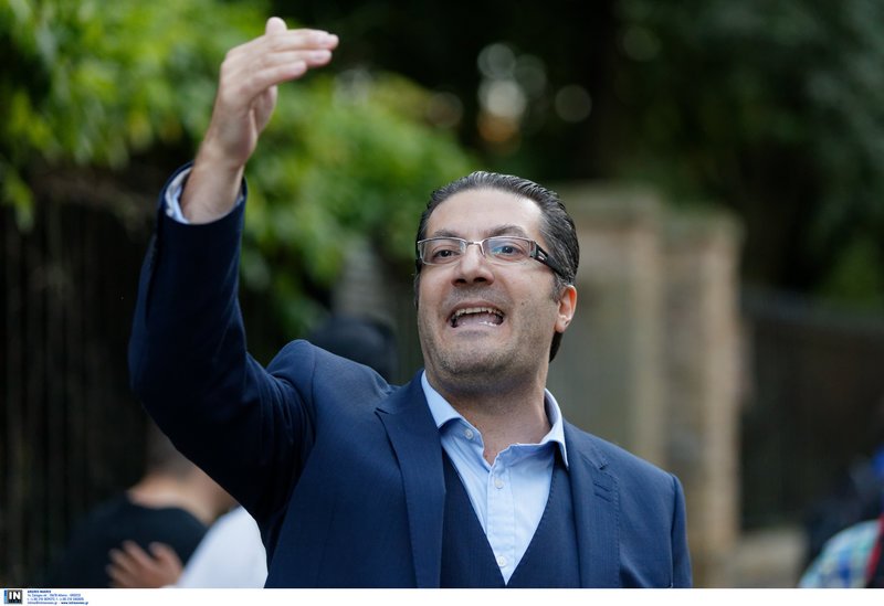 Φραστική επίθεση στον Τσίπρα στο Λονδίνο: «Προδότη, πούλησες τη Μακεδονία» | iefimerida.gr 3