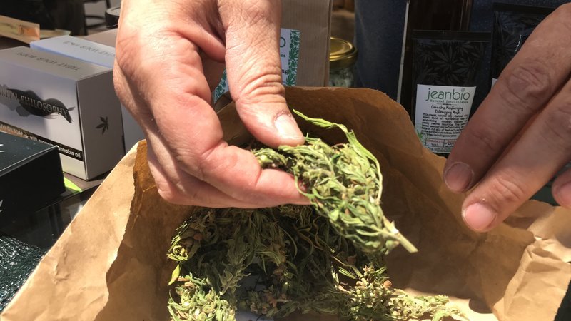 Balkannabis Expo 2018, καλλυντικά, ποτά, γλυκά και τρόφιμα από κάνναβη -Ολα όσα έγιναν στην έκθεση | iefimerida.gr 7