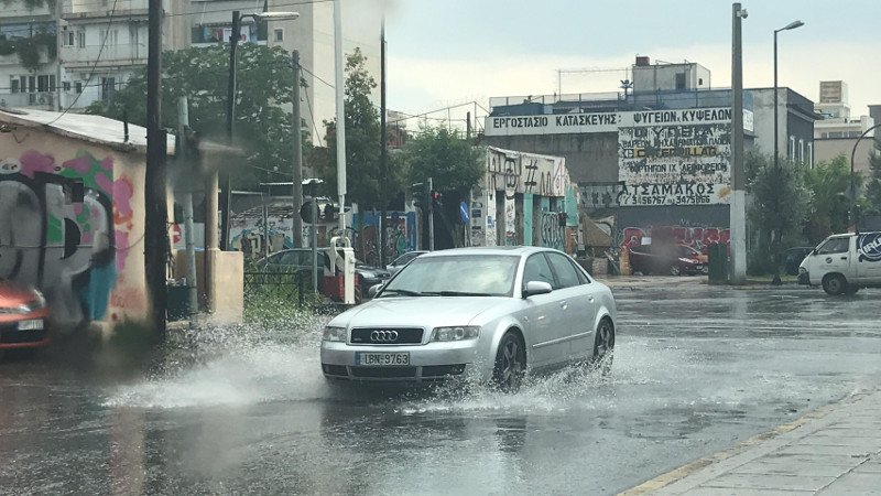 Πλημμύρισε ξανά η Αθήνα: O«Μίνωας» σαρώνει - Χθες έπεσαν 1.000 κεραυνοί | iefimerida.gr 10