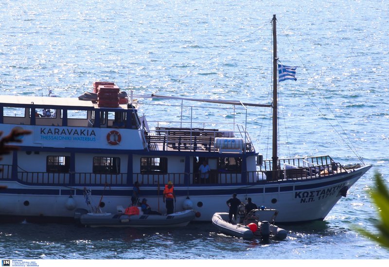 Πλοίο προσάραξε στον Θερμαϊκό/ Φωτογραφία intime