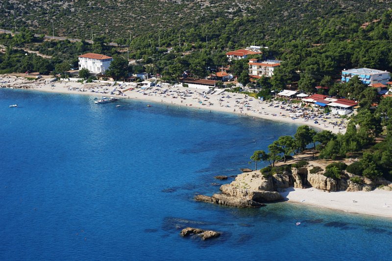 Από τα μεγαλύτερα προνόμια της Θάσου, θεωρούνται οι μοναδικές φυσικές της ομορφιές, που όμοιές τους δεν υπάρχουν σε κανένα άλλο νησί του Αιγαίου.