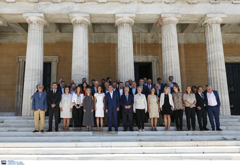 Μόνη απούσα από την οικογενειακή φωτογραφία η Κατερίνα Νοτοπούλου