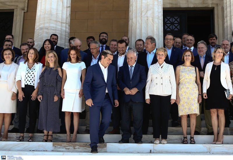 Ο πρωθυπουργός παίρνει θέση