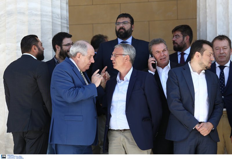 Τα πηγαδάκια δεν έλειψαν...