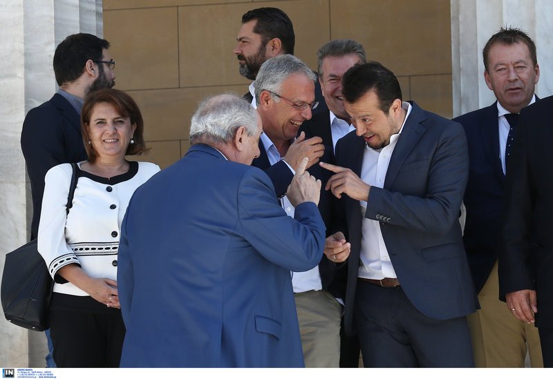 Η Ολυμπία Τελιγιορίδου αριστερά, για πρώτη φορά στην κυβέρνηση