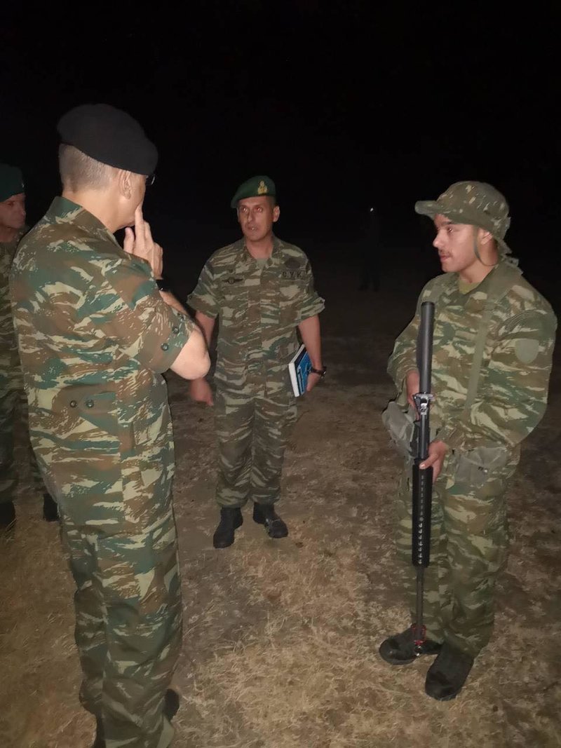 Οι καταδρομείς με τον Αρχηγό του Γενικού Επιτελείου Στρατού