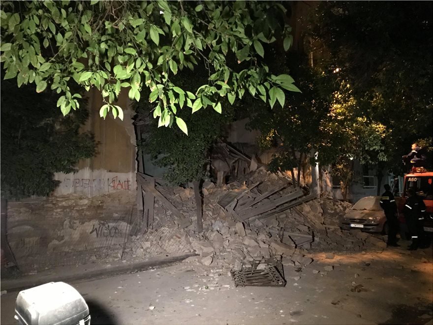 Το κτίριο μετά την κατάρρευση/Φωτογραφία Proto Thema