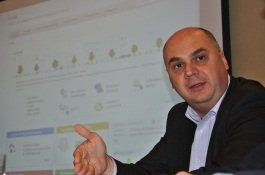 Ο Χρήστος Δουλκερίδης αναλαμβάνει το Δήμο των Ιξελλών, φωτογραφίες: doulkeridis.be