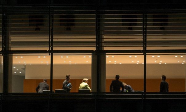 Financial Times: Αυτή είναι η συμφωνία που συζητήθηκε από την πενταμερή στο Βερολίνο | iefimerida.gr 0