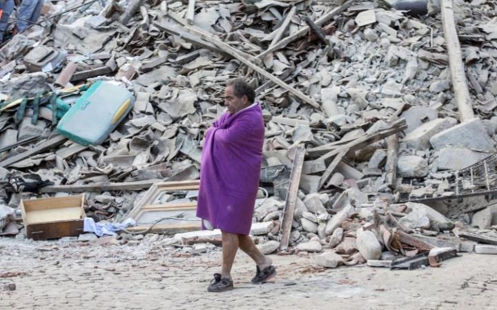 Ανείπωτη τραγωδία στην Ιταλία – Ξεπέρασαν τους 120 οι νεκροί από τον σεισμό, χωριά «εξαφανίστηκαν» | iefimerida.gr 2
