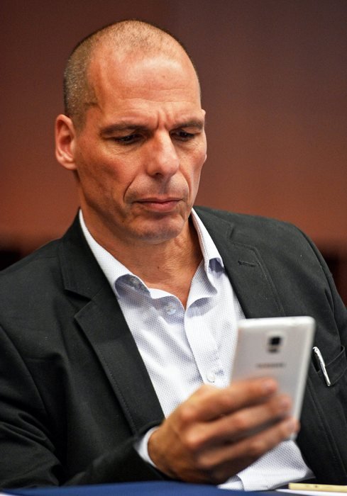 Νέο θρίλερ στο Eurogroup-Ανταλλάσσουμε απειλές και τελεσίγραφα | iefimerida.gr 0