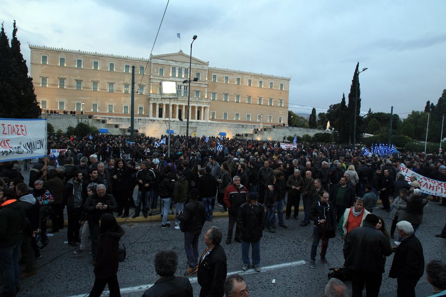 Χιλιάδες αγρότες και τρακτέρ στο Σύνταγμα -Μεγάλο συλλαλητήριο | iefimerida.gr 10