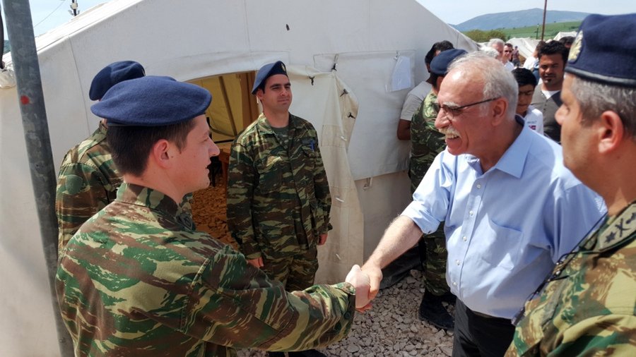 Βίτσας απο Ηπειρο: Προτεραιότητα να εκκενωθούν Πειραιάς και Ειδομένη | iefimerida.gr 3