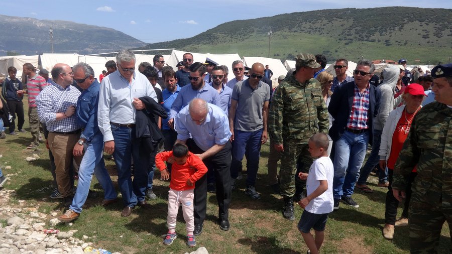 Βίτσας απο Ηπειρο: Προτεραιότητα να εκκενωθούν Πειραιάς και Ειδομένη | iefimerida.gr 0
